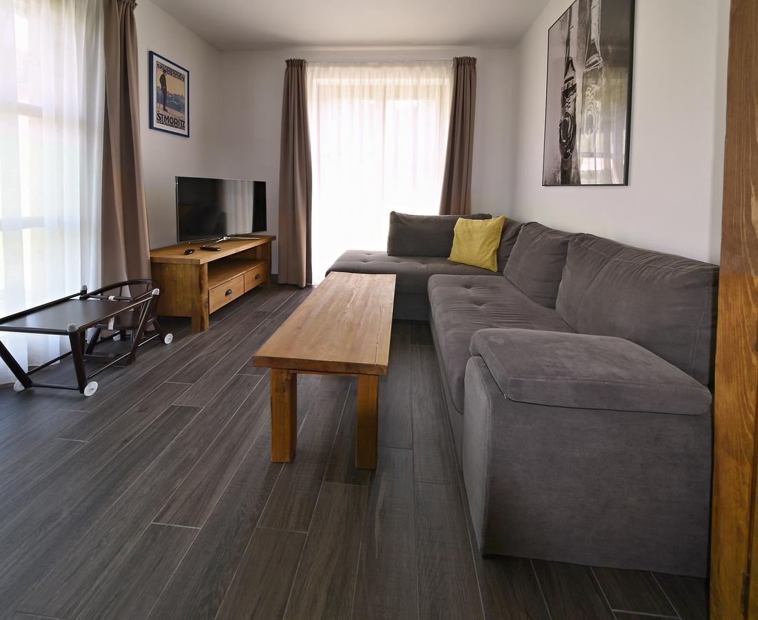 Jeleni Boudy Apartment *