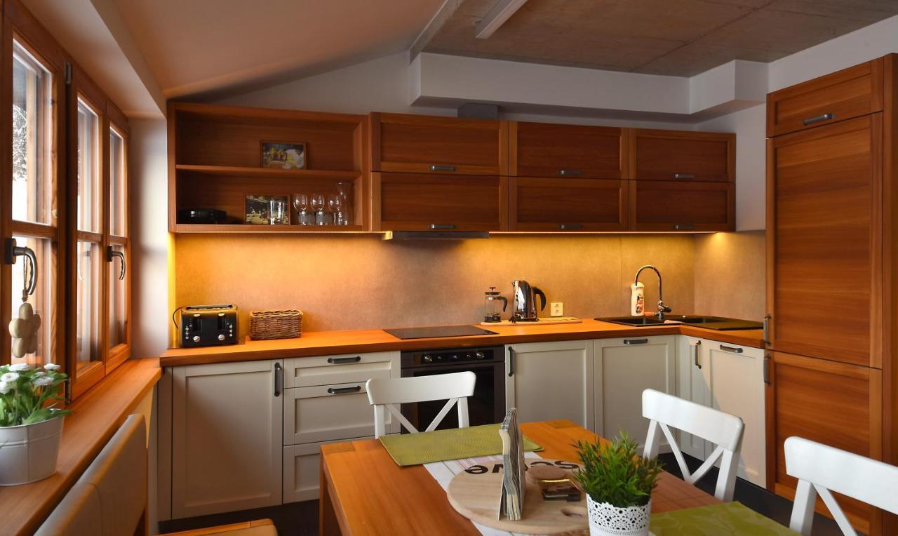 Jeleni Boudy Apartment *